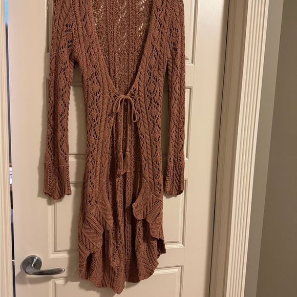 Venus Sweater - Picture 2 of 5